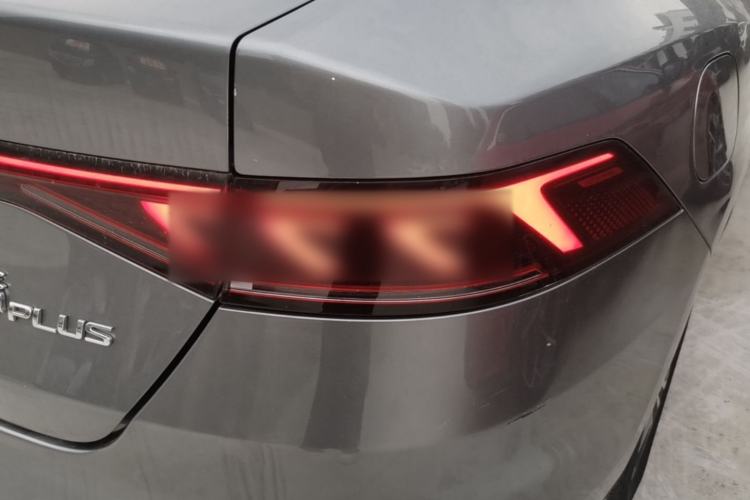 Used BYD Qin PLUS 2021 DM-i 55KM Flagship Model Right Rear Taillight