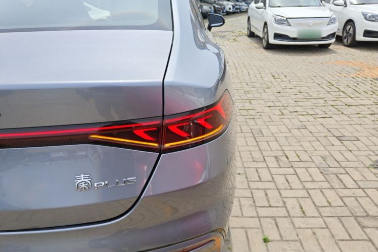 Used BYD Qin PLUS 2021 DM-i 120KM Prestige Model Right Rear Taillight
