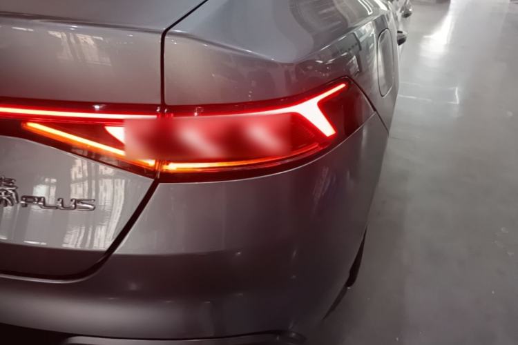 Used BYD Qin PLUS 2021 EV 500KM Luxury Model Right Rear Taillight