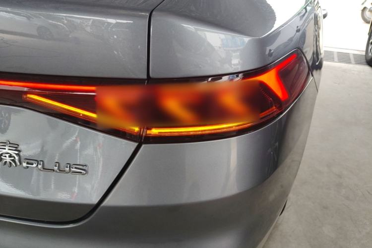 Used BYD Qin PLUS 2021 DM-i 55KM Flagship Model Right Rear Taillight