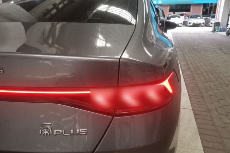 Used BYD Qin PLUS 2021 EV 500KM Luxury Model Right Rear Taillight