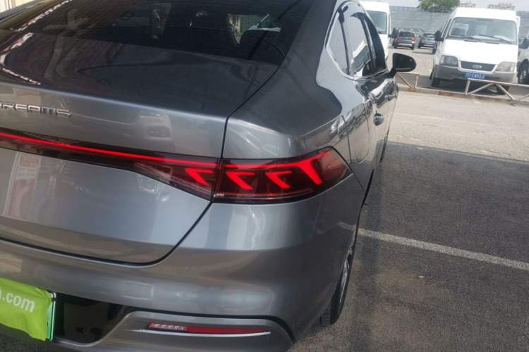 Used BYD Qin PLUS 2021 DM-i 120KM Flagship Model Right Rear Taillight