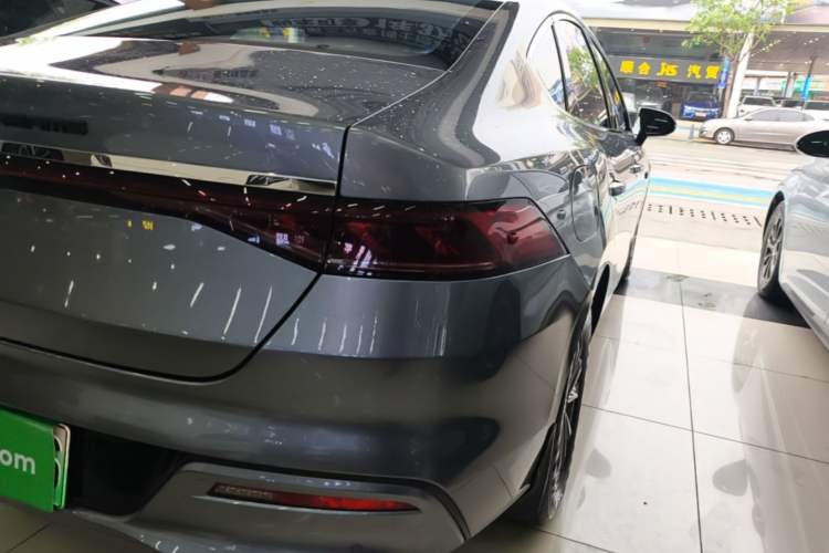 Used BYD Qin PLUS 2021 EV 400KM Leading Comfort Edition Right Rear Taillight