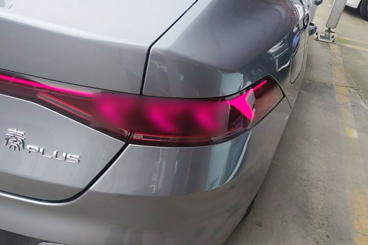 Used BYD Qin PLUS 2021 DM-i 55KM Flagship Model Right Rear Taillight