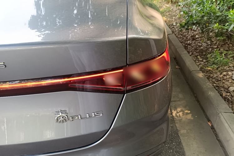Used BYD Qin PLUS 2021 EV 500KM Luxury Model Right Rear Taillight