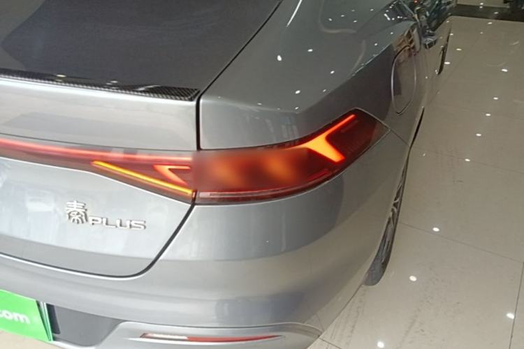 Used BYD Qin PLUS 2021 EV 500KM Luxury Model Right Rear Taillight