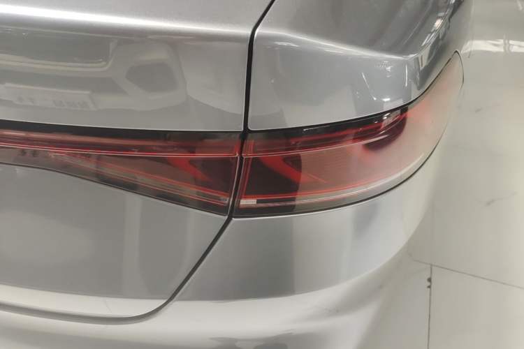 Used BYD Qin PLUS 2021 EV 500KM Luxury Model Right Rear Taillight