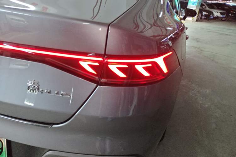 Used BYD Qin PLUS 2021 DM-i 55KM Flagship Model Right Rear Taillight