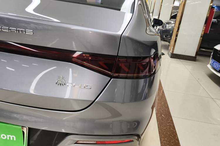 Used BYD Qin PLUS 2021 EV 400KM Luxury Model Right Rear Taillight