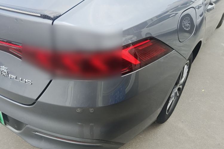 Used BYD Qin PLUS 2021 DM-i 120KM Prestige Model Right Rear Taillight