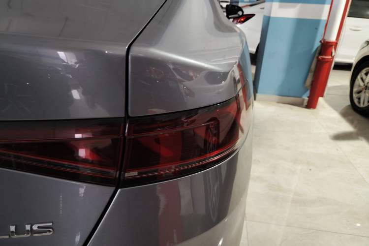 Used BYD Qin PLUS 2021 DM-i 55KM Flagship Model Right Rear Taillight