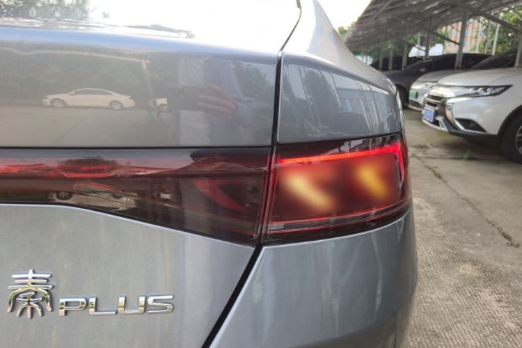 Used BYD Qin PLUS 2021 DM-i 55KM Prestige Model Right Rear Taillight