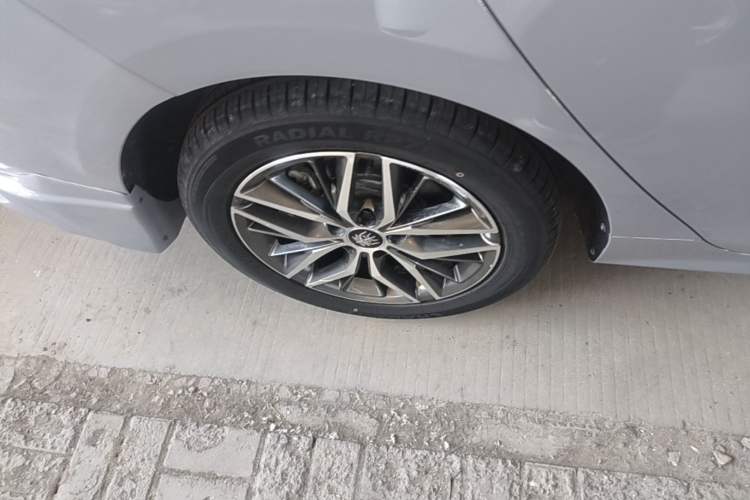 Used BYD Qin PLUS 2021 DM-i 55KM Flagship Model Right Rear Wheel Hub
