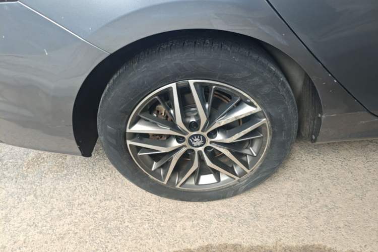 Used BYD Qin PLUS 2021 DM-i 55KM Flagship Model Right Rear Wheel Hub