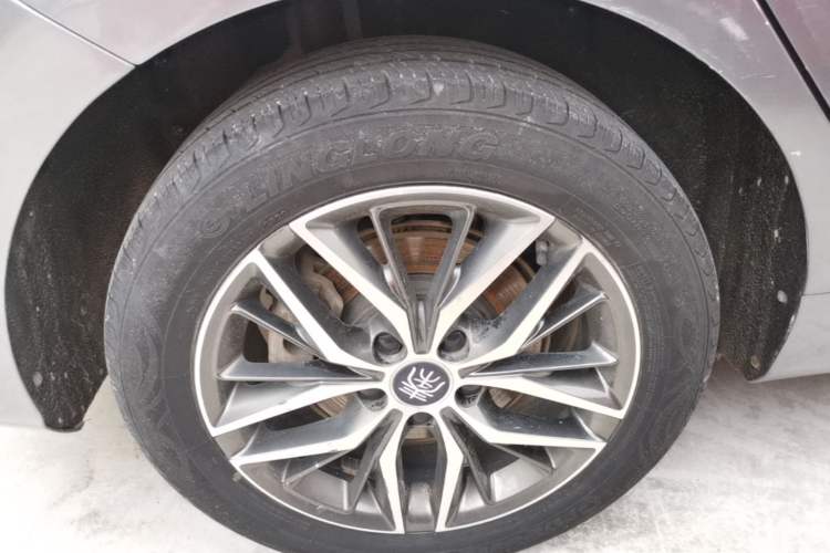 Used BYD Qin PLUS 2021 DM-i 55KM Flagship Model Right Rear Wheel Hub