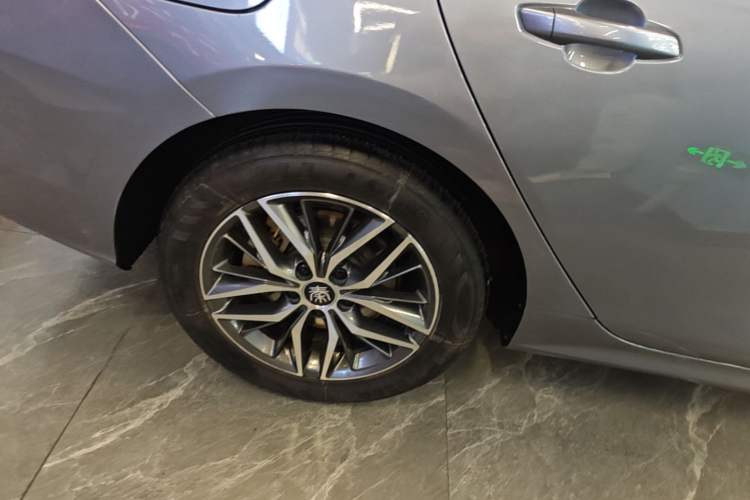 Used BYD Qin PLUS 2021 DM-i 55KM Flagship Model Right Rear Wheel Hub