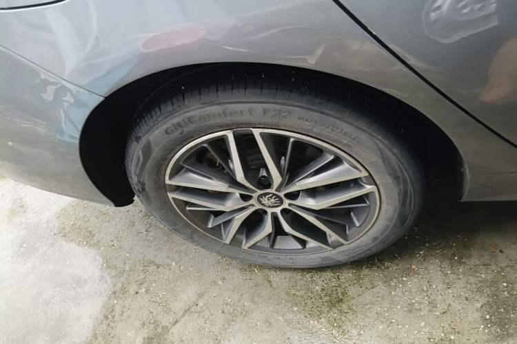 Used BYD Qin PLUS 2021 DM-i 55KM Flagship Model Right Rear Wheel Hub
