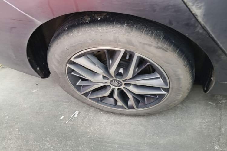 Used BYD Qin PLUS 2021 DM-i 55KM Flagship Model Right Rear Wheel Hub