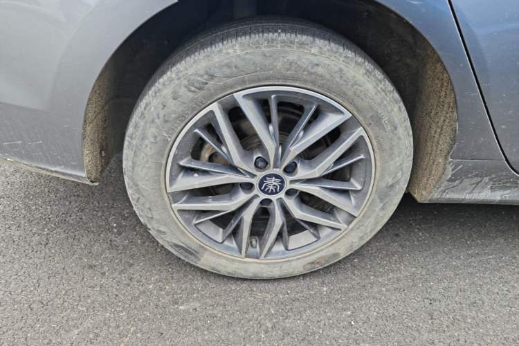 Used BYD Qin PLUS 2021 DM-i 120KM Prestige Model Right Rear Wheel Hub