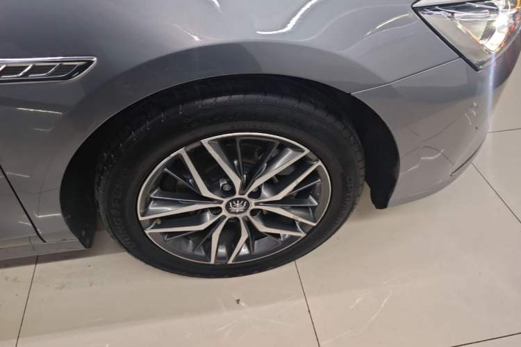 Used BYD Qin PLUS 2021 DM-i 55KM Flagship Model Right Rear Wheel Hub