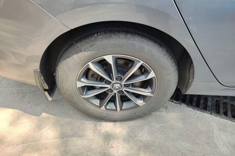 Used BYD Qin PLUS 2021 DM-i 55KM Prestige Model Right Rear Wheel Hub