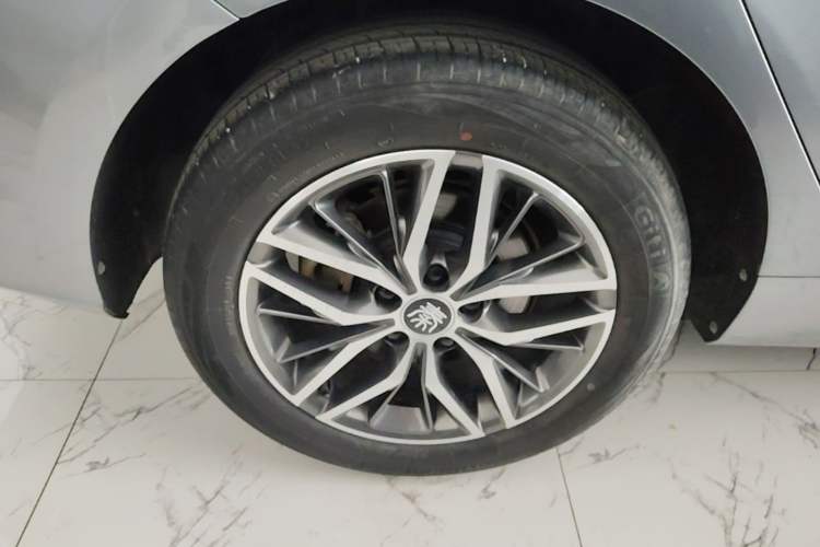 Used BYD Qin PLUS 2021 DM-i 120KM Flagship Model Right Rear Wheel Hub
