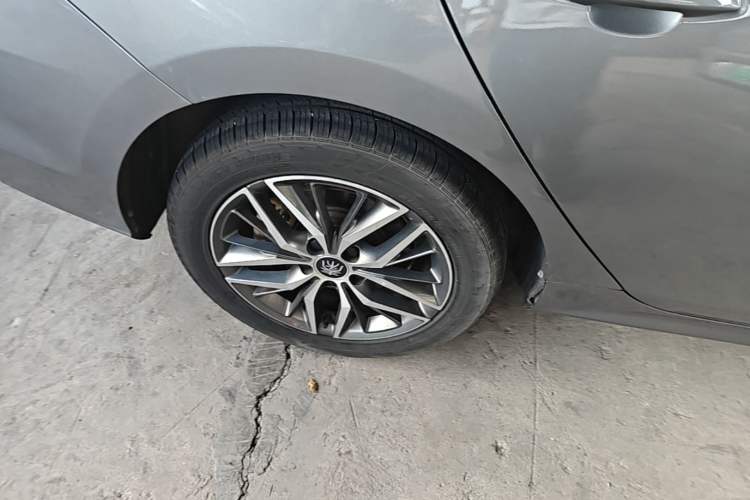 Used BYD Qin PLUS 2021 DM-i 55KM Flagship Model Right Rear Wheel Hub
