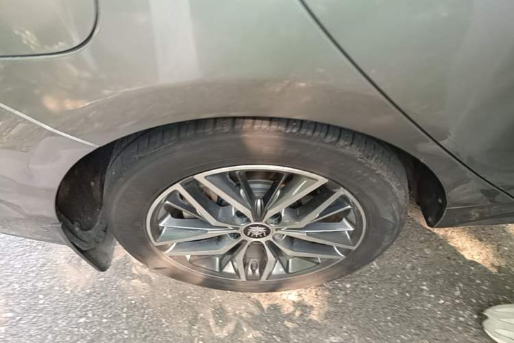 Used BYD Qin PLUS 2021 EV 500KM Luxury Model Right Rear Wheel Hub