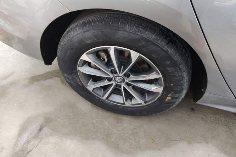 Used BYD Qin PLUS 2021 DM-i 55KM Prestige Model Right Rear Wheel Hub