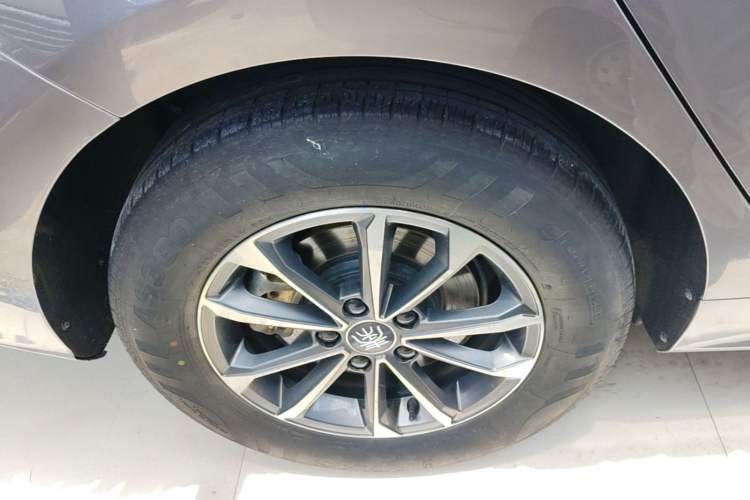 Used BYD Qin PLUS 2021 DM-i 55KM Prestige Model Right Rear Wheel Hub