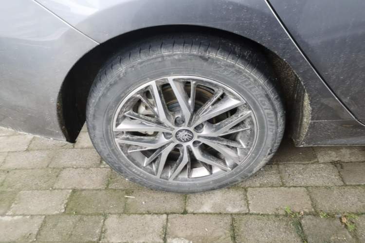 Used BYD Qin PLUS 2021 EV 500KM Luxury Model Right Rear Wheel Hub