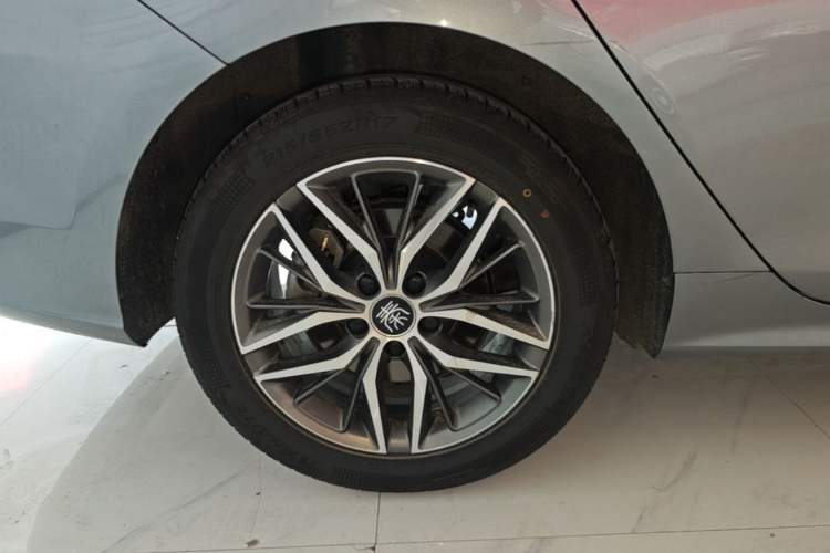 Used BYD Qin PLUS 2021 DM-i 55KM Flagship Model Right Rear Wheel Hub