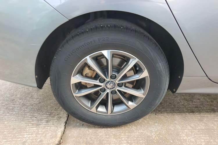 Used BYD Qin PLUS 2021 DM-i 55KM Prestige Model Right Rear Wheel Hub