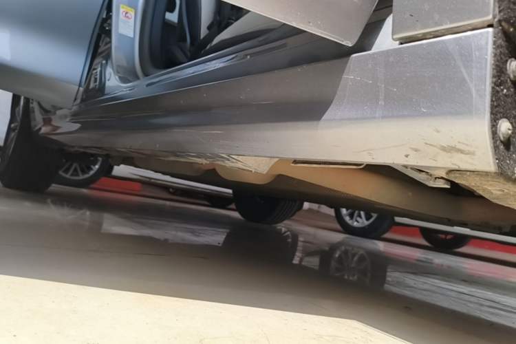 Used BYD Qin PLUS 2021 DM-i 55KM Prestige Model Right Side Sill