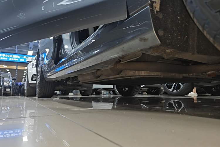 Used BYD Qin PLUS 2021 DM-i 120KM Flagship Model Right Side Sill