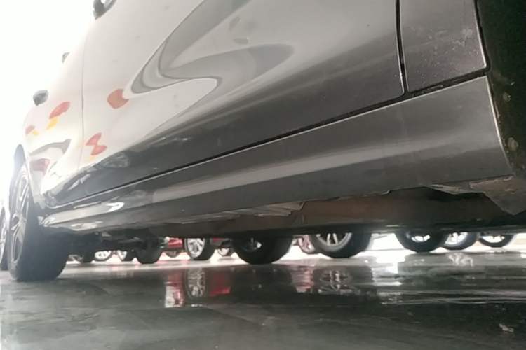 Used BYD Qin PLUS 2021 DM-i 55KM Flagship Model Right Side Sill