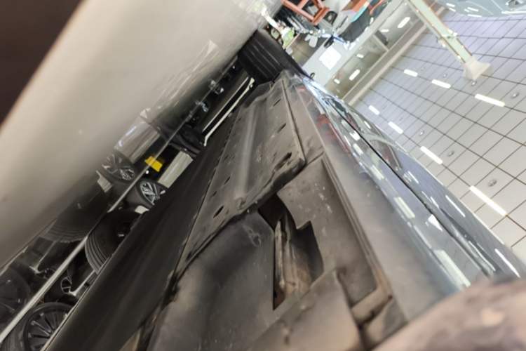 Used BYD Qin PLUS 2021 EV 400KM Leading Comfort Edition Right Side Sill