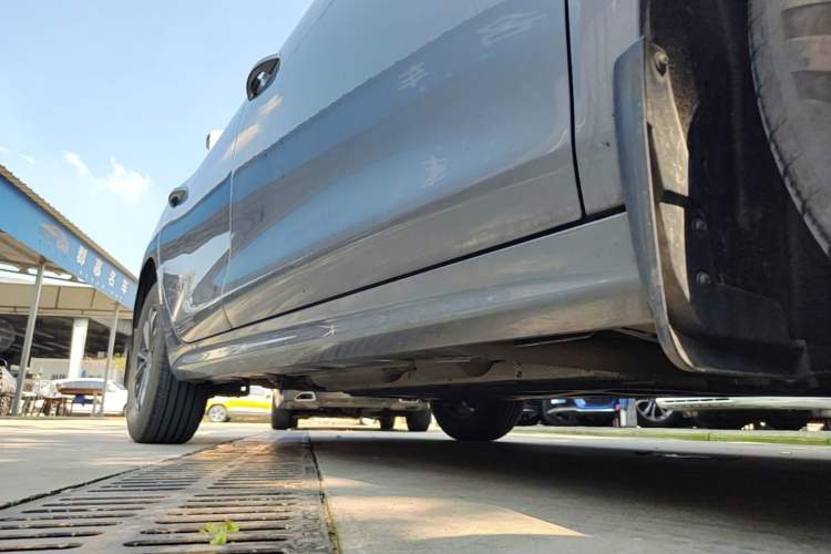 Used BYD Qin PLUS 2021 DM-i 55KM Prestige Model Right Side Sill