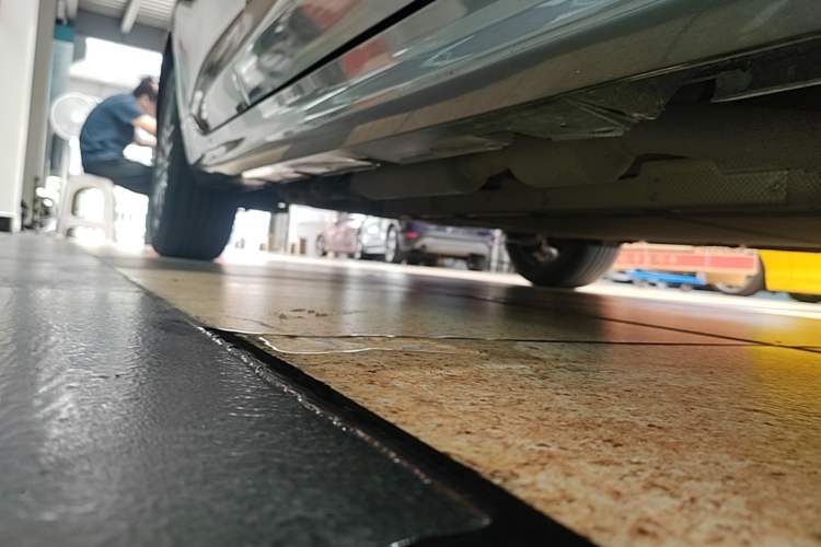 Used BYD Qin PLUS 2021 DM-i 55KM Flagship Model Right Side Sill