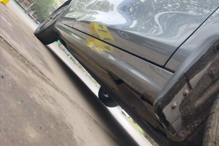 Used BYD Qin PLUS 2021 EV 400KM Luxury Model Right Side Sill