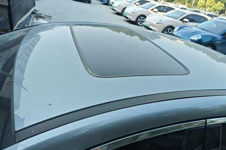 Used BYD Qin PLUS 2021 EV 500KM Luxury Model Roof