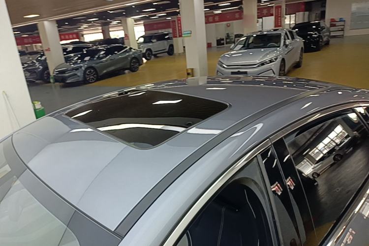 Used BYD Qin PLUS 2021 EV 400KM Luxury Model Roof