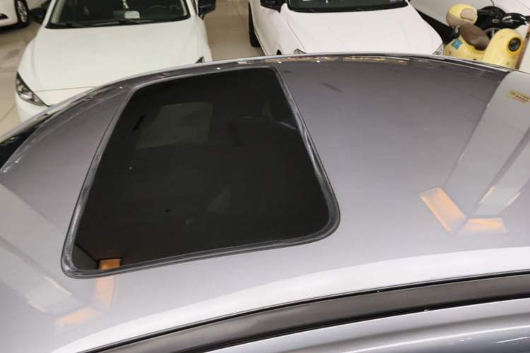 Used BYD Qin PLUS 2021 EV 400KM Luxury Model Roof