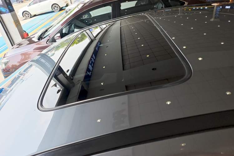 Used BYD Qin PLUS 2021 DM-i 55KM Flagship Model Roof