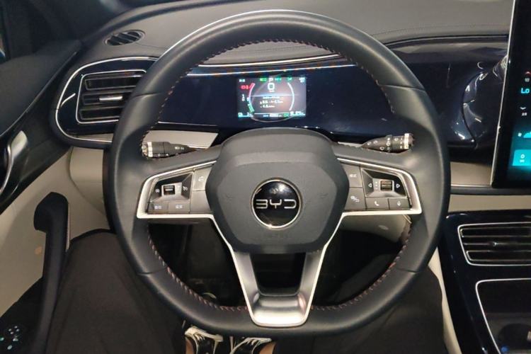 Used BYD Qin PLUS 2021 DM-i 120KM Prestige Model Steering Wheel