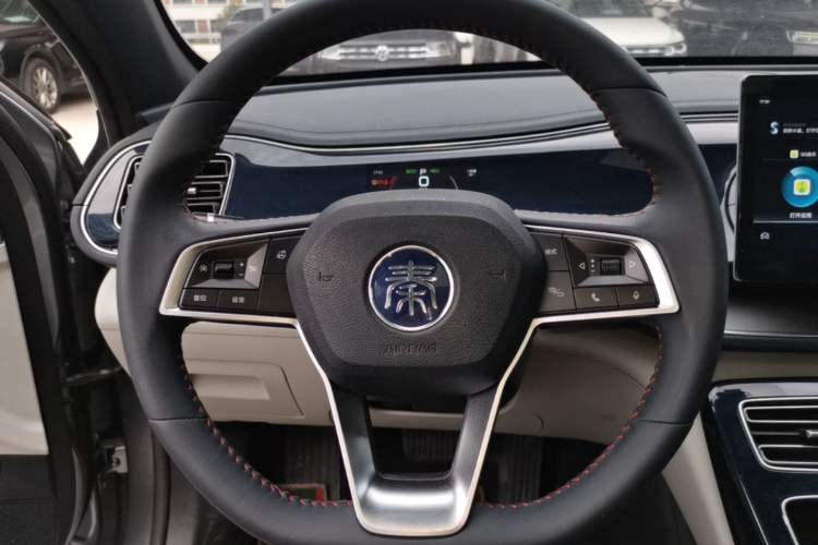 Used BYD Qin PLUS 2021 DM-i 55KM Flagship Model Steering Wheel