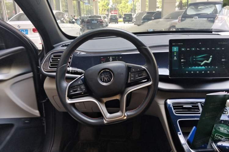 Used BYD Qin PLUS 2021 EV 400KM Luxury Model Steering Wheel
