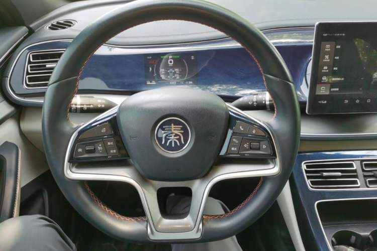 Used BYD Qin PLUS 2021 EV 500KM Luxury Model Steering Wheel