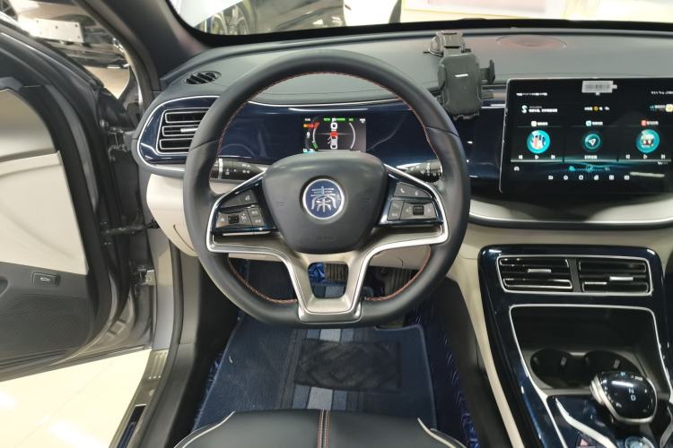 Used BYD Qin PLUS 2021 EV 400KM Luxury Model Steering Wheel