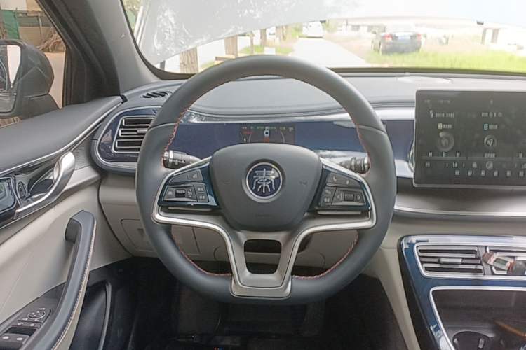 Used BYD Qin PLUS 2021 EV 500KM Luxury Model Steering Wheel